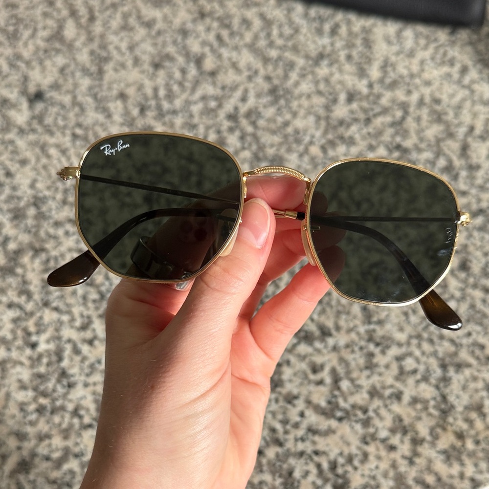 Ray-Ban Hexagonal Flat Lenses Gold Frame Sunglasses with Dark Lenses